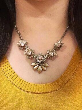 Chloe & Isabel Gardenia Collar Necklace